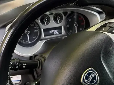 Usata Lancia Delta 105 CV (77 kW) 2012 Bianco Utilitaria