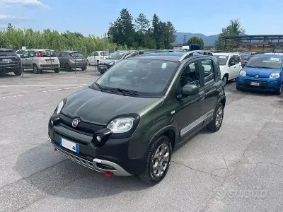 Usata Fiat Panda Cross Cross 90 CV (66 kW) 2018 Verde Utilitaria