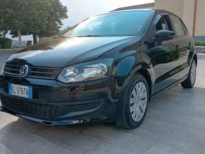 Usata VW Polo Comfortline 75 CV (55 kW) 2012 Nero Utilitaria