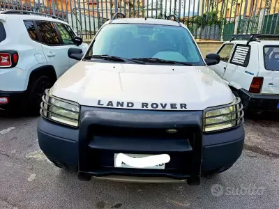 Usata Land Rover Freelander 117 CV (86 kW) 2001 Grigio SUV