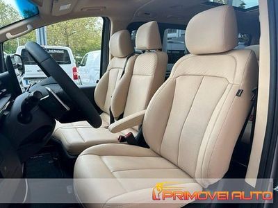 Usata Hyundai Staria 2023 Grigio Monovolume