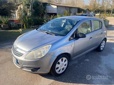 Usado Opel Corsa Enjoy 80 HP (58 kW) 2009 Cinzento Citadino