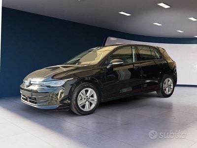 Gebraucht VW Golf VIII Life 116 PS (85 kW) 2025 Schwarz Limousine