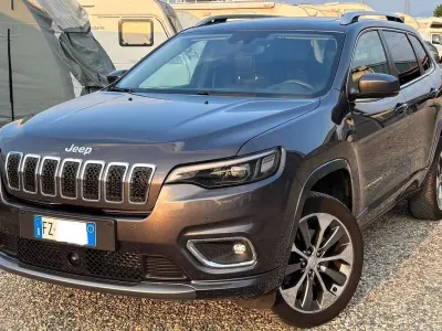 Usata Jeep Cherokee Overland 194 CV (142 kW) 2019 Grigio SUV