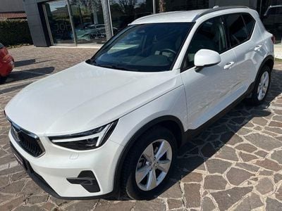 Usata Volvo XC40 Core 163 CV (119 kW) 2025 Bianco SUV