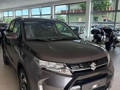 Nuova Suzuki Vitara 129 CV (94 kW) 2025 Grigio SUV