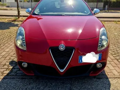 Usata Alfa Romeo Giulietta 175 CV (128 kW) 2016 Rosso Utilitaria