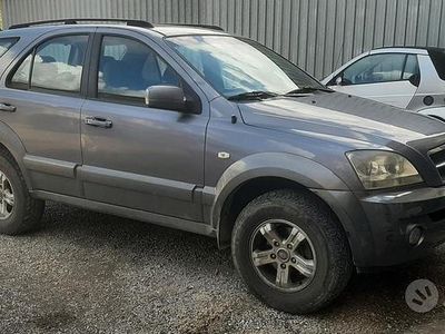 Usata Kia Sorento 140 CV (102 kW) 2005 Grigio SUV