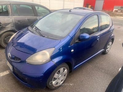 Usata Toyota Aygo 68 CV (50 kW) 2007 Blu Utilitaria