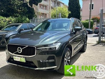 Usata Volvo XC60 Momentum 197 CV (144 kW) 2022 Grigio SUV