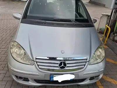 Begagnad Mercedes A160 2006 Grå Minibuss
