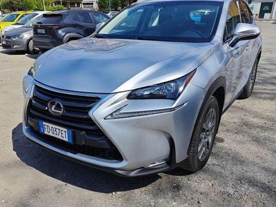 Usata Lexus NX300h Executive Line 155 CV (114 kW) 2016 Argento SUV