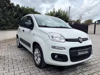 Usata Fiat Panda Lounge 69 CV (50 kW) 2019 Bianco Utilitaria