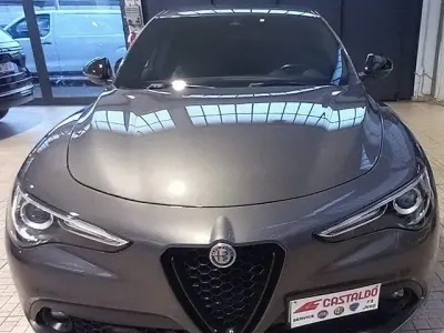 Second-hand Alfa Romeo Stelvio Veloce 209 CP (153 kW) 2022 Gri SUV