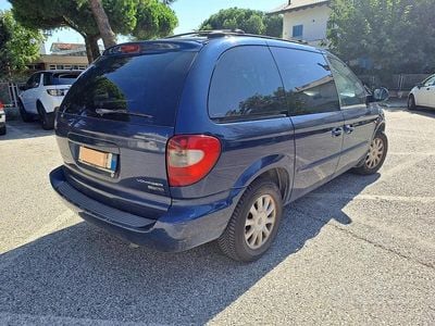 Usata Chrysler Voyager 105 CV (77 kW) 2002 Monovolume