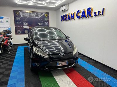 Usata Ford Fiesta 68 CV (50 kW) 2010 Nero Berlina