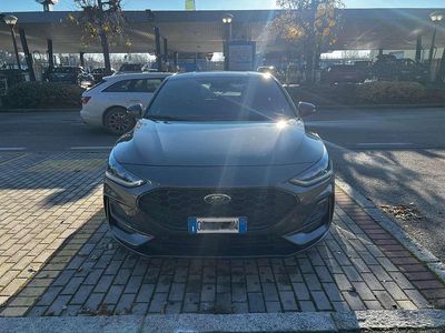 Grigio Usata 2023 Ford Focus ST-Line Berlina | 20.000 € (Buon prezzo)
