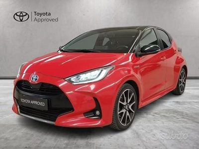Usata Toyota Yaris Hybrid 92 CV (67 kW) 2020 Rosso Berlina