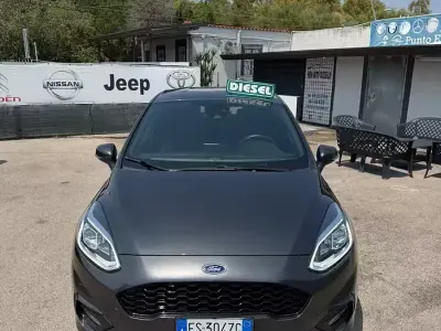 Usata Ford Fiesta ST-Line 86 CV (63 kW) 2018 Grigio Utilitaria