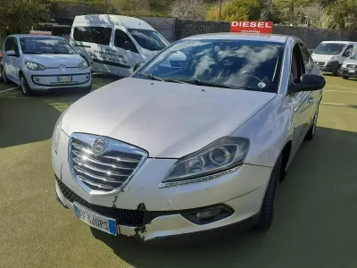 Usata Lancia Delta S 120 CV (88 kW) 2010 Argento Utilitaria