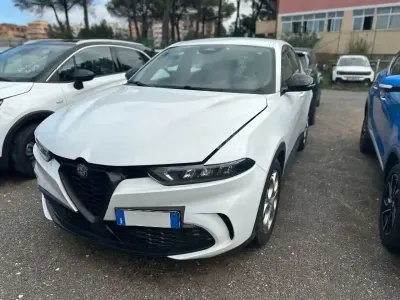Käytetty Alfa Romeo Sprint Sprint 130 HP (95 kW) 2023 Valkoinen