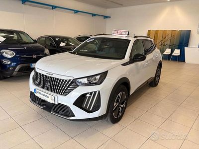 Usata Peugeot 2008 Allure 114 kW (156 CV) 2024 Bianco SUV