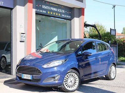 Usata Ford Fiesta Titanium 60 CV (44 kW) 2013 Nero Utilitaria