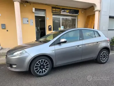 Usata Fiat Bravo Anniversary 120 CV (88 kW) 2012 Grigio Utilitaria