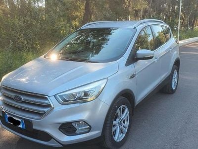 Usata Ford Kuga 120 CV (88 kW) 2018 Grigio SUV