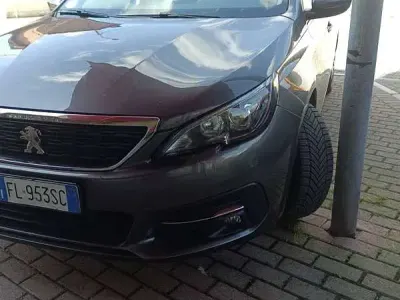 Usata Peugeot 308 120 CV (88 kW) 2017 Grigio Station wagon