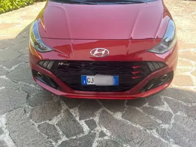 Usata Hyundai i10 N Line 101 CV (74 kW) 2022 Rosso Utilitaria