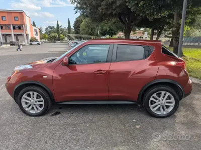 Usata Nissan Juke Tekna 110 CV (80 kW) 2011 Rosso SUV