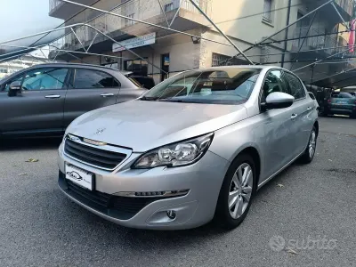 Usata Peugeot 308 Active 99 CV (72 kW) 2015 Grigio Berlina