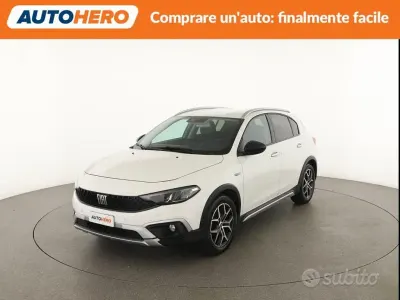 Usata Fiat Tipo Cross 101 CV (74 kW) 2021 Bianco Berlina