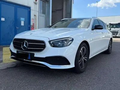Usata Mercedes E220 Avantgarde 200 CV (147 kW) 2023 Bianco Station wagon