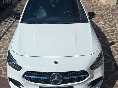 Begagnad Mercedes B200 AMG line 140 HK (102 kW) 2019 Vit Minibuss