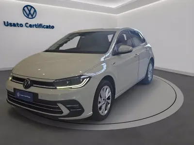 Usata VW Polo Style 90 CV (66 kW) 2023 Ascot grey Utilitaria