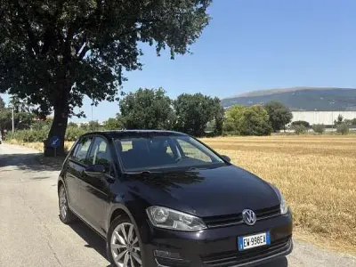 Usata VW Golf VII Highline 110 CV (80 kW) 2014 Berlina
