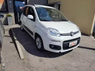 Usata Fiat Panda Lounge 69 CV (50 kW) 2014 Bianco gelato pastello Utilitaria