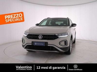 Usata VW T-Roc Life 110 CV (80 kW) 2022 Beige SUV