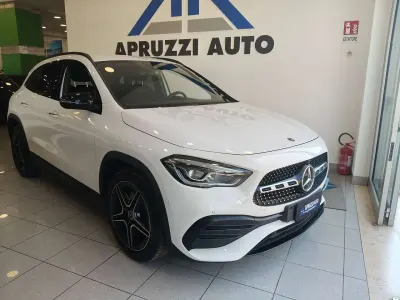 Usata Mercedes GLA200 Premium 150 CV (110 kW) 2021 Bianco SUV