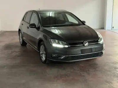 Usata VW Golf Sportsvan Comfortline 116 CV (85 kW) 2018 Grigio Monovolume
