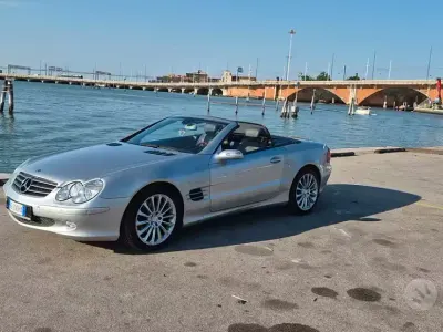 Usata Mercedes SL350 316 CV (232 kW) 2006 Grigio Cabrio