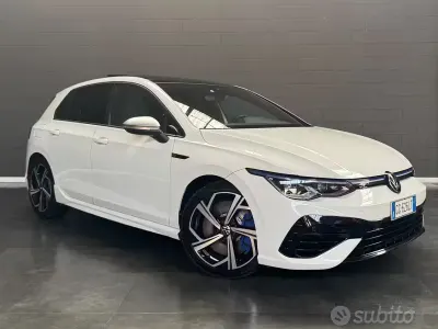Gebraucht VW Golf VIII R 320 PS (235 kW) 2022 Weiß Limousine