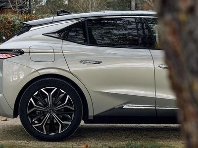 Nuova DS Automobiles DS4 136 CV (100 kW) 2025 Grigio cristallo Berlina