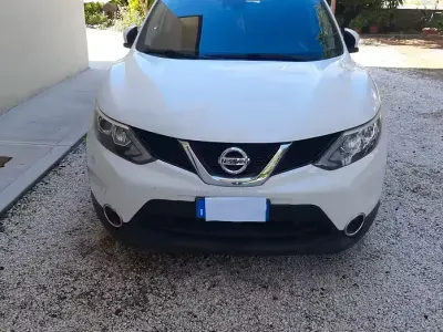 Begagnad Nissan Qashqai 110 HK (80 kW) 2015 Vit SUV