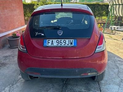 Usata Lancia Ypsilon 80 CV (58 kW) 2015 Rosso Utilitaria