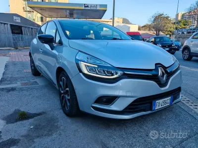 Usata Renault Clio IV 90 CV (66 kW) 2019 Grigio Berlina