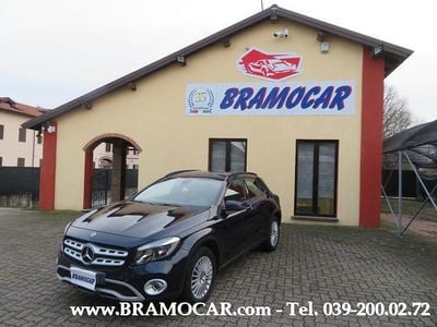 Usata Mercedes GLA180 110 CV (80 kW) 2017 Blu SUV