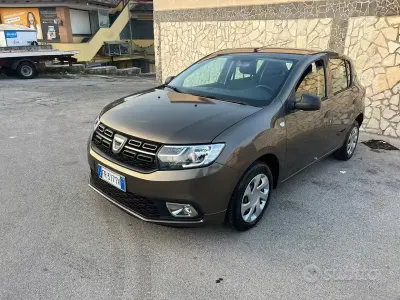 Gebraucht Dacia Sandero Comfort 73 PS (53 kW) 2018 Braun Limousine